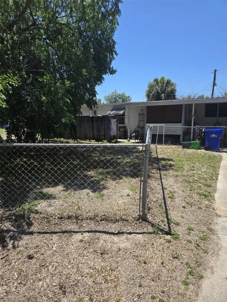 120 West Loop Oak Hill FL 32759