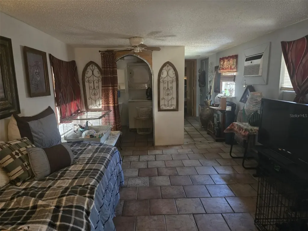 120 West Loop Oak Hill FL 32759