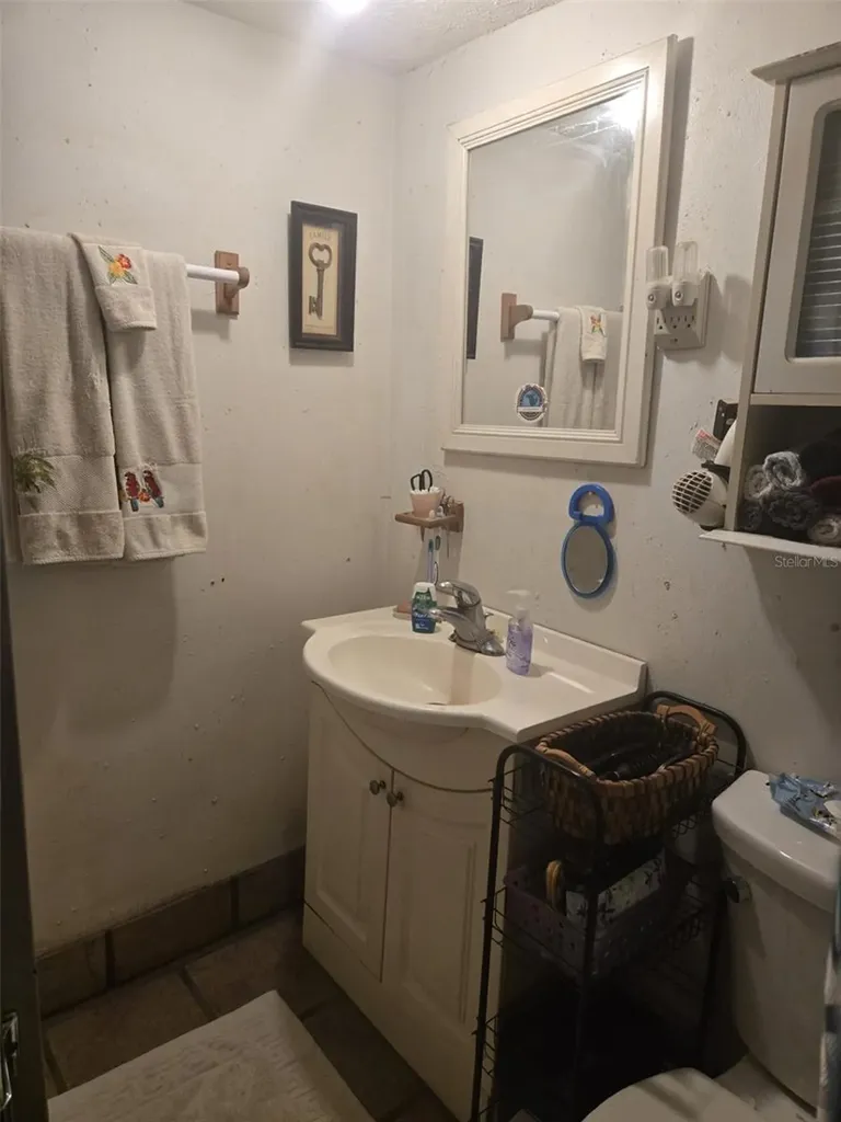 120 West Loop Oak Hill FL 32759