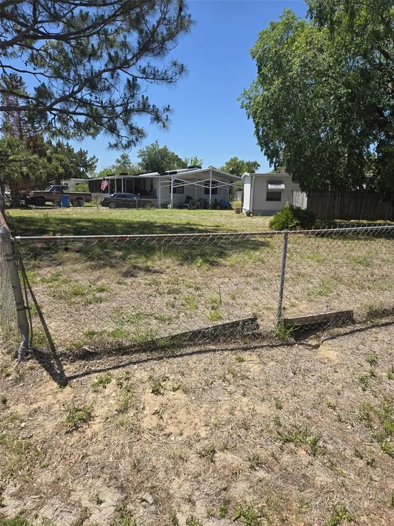 120 West Loop Oak Hill FL 32759