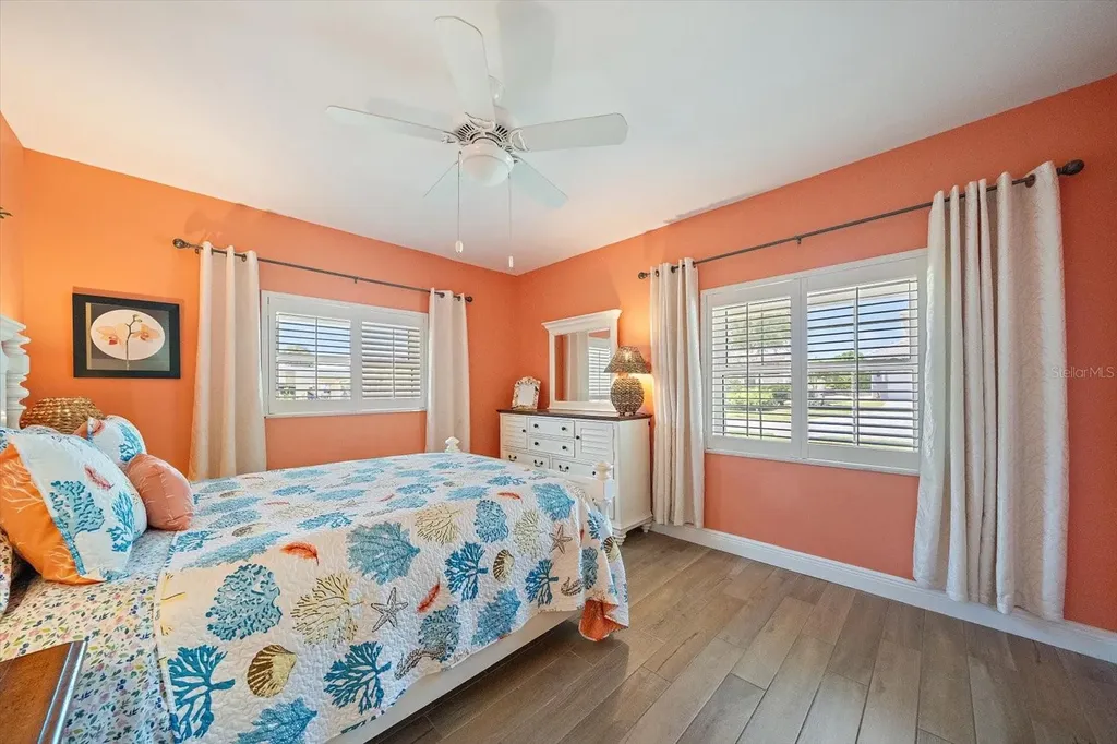 5869 Tidewood Avenue Sarasota FL 34231