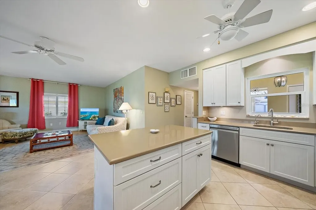 5869 Tidewood Avenue Sarasota FL 34231