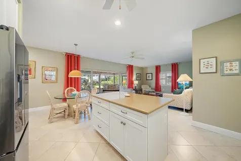 5869 Tidewood Avenue Sarasota FL 34231