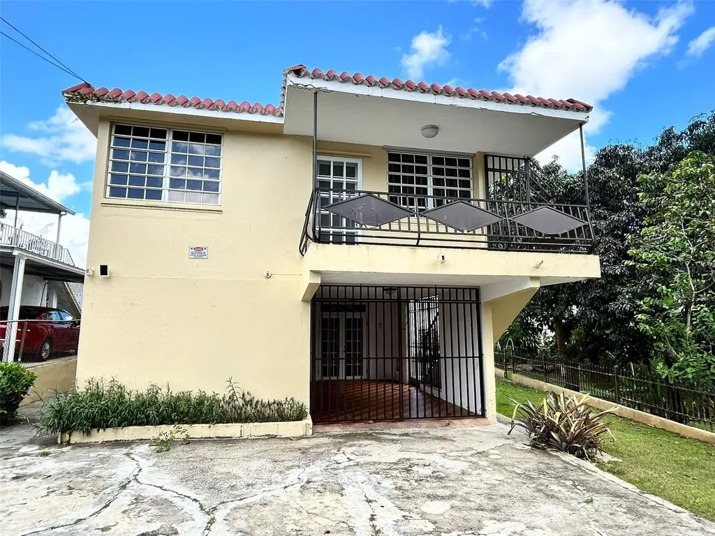 Lot 10 Street 1 Los Flamboyanes Sector Cañaboncito Wd Caguas PR 00725