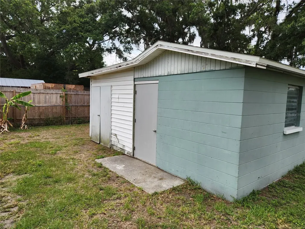 2621 Canal Drive N Lakeland FL 33801