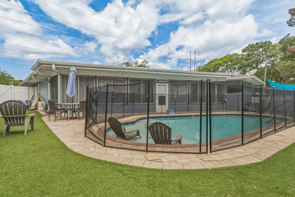 1387 S Disston Avenue Tarpon Springs FL 34689