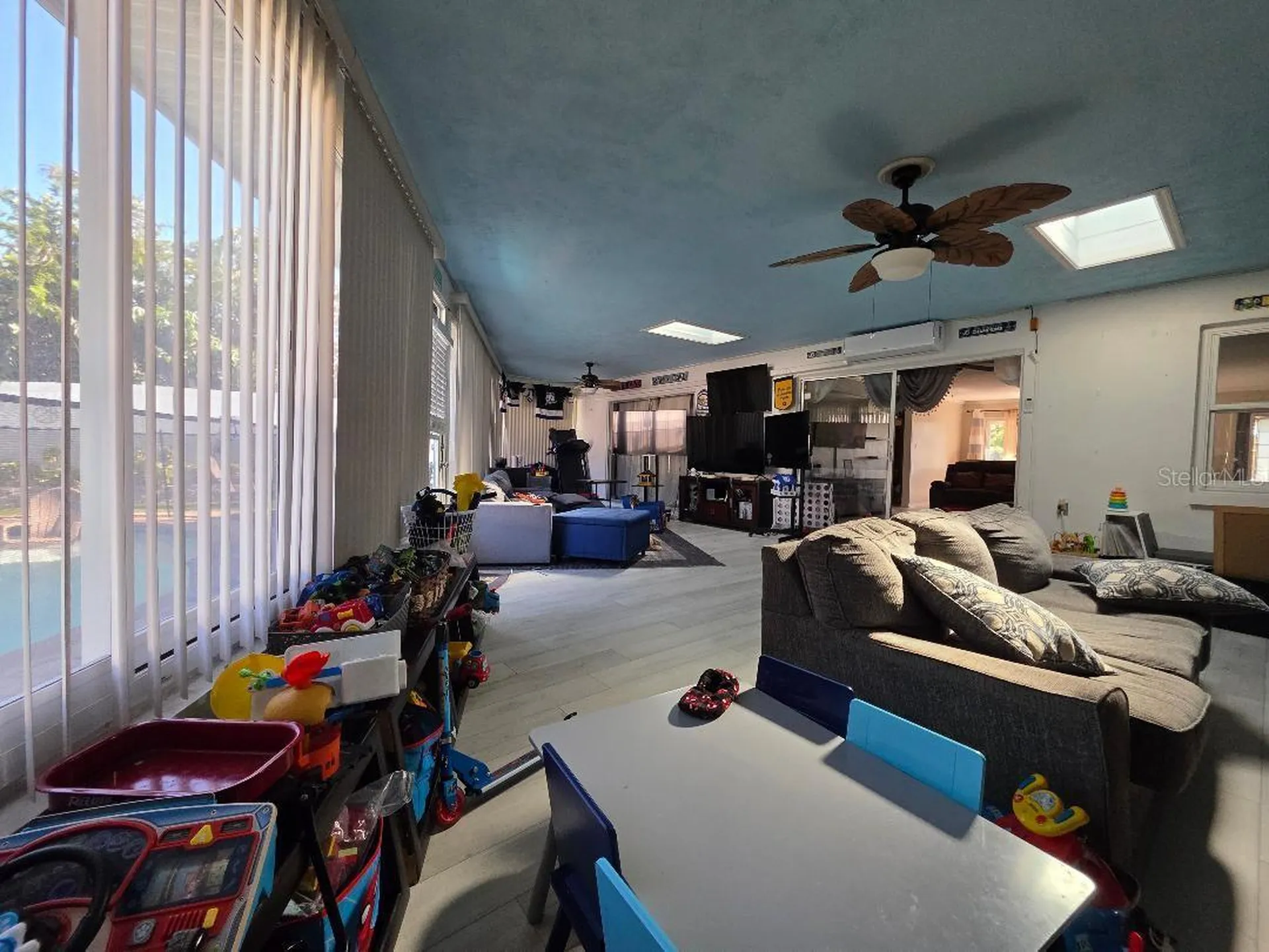 1387 S Disston Avenue Tarpon Springs FL 34689