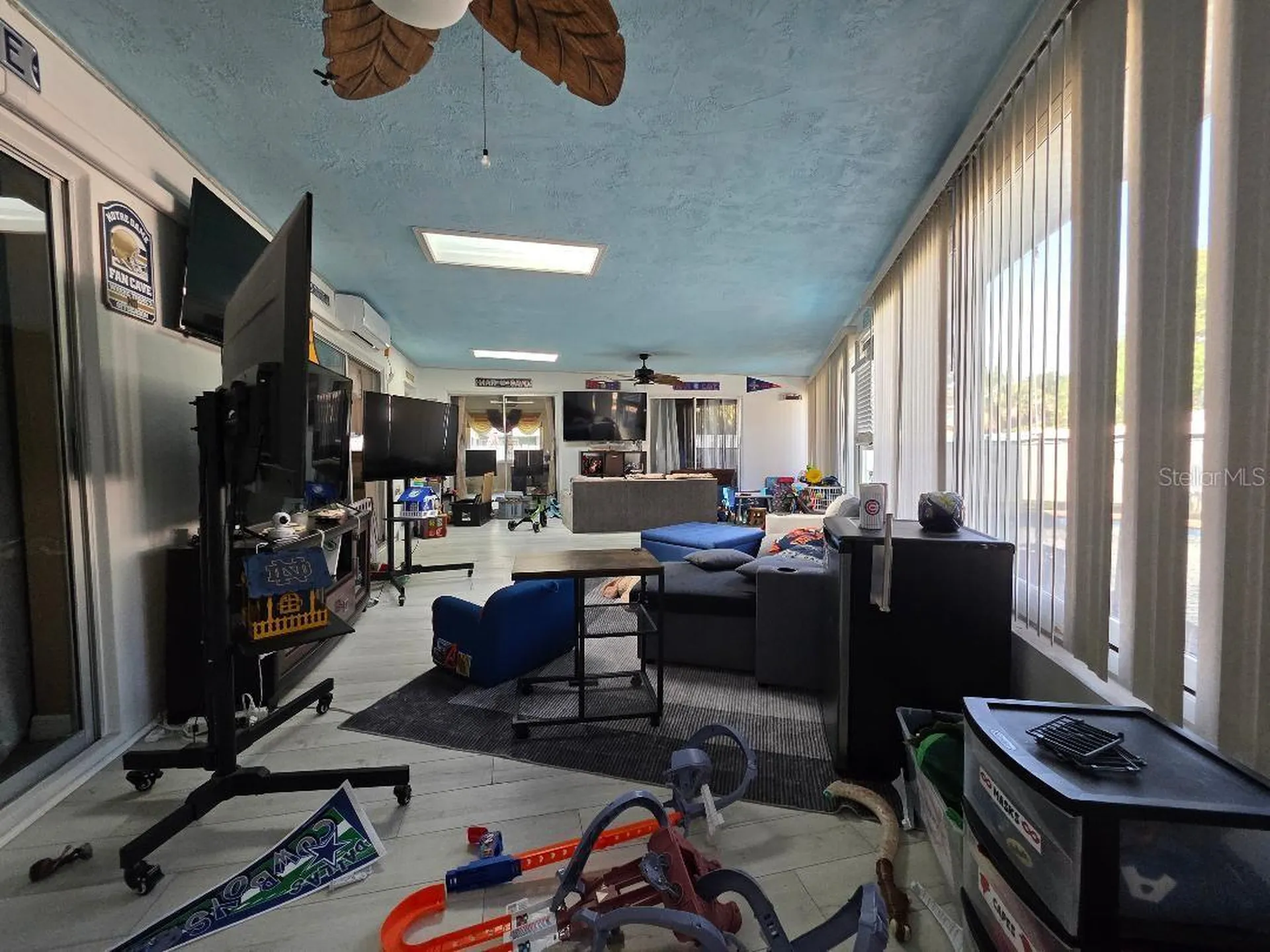 1387 S Disston Avenue Tarpon Springs FL 34689