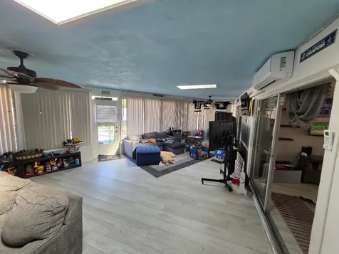 1387 S Disston Avenue Tarpon Springs FL 34689
