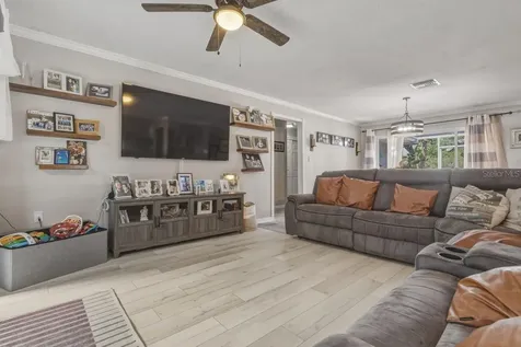 1387 S Disston Avenue Tarpon Springs FL 34689