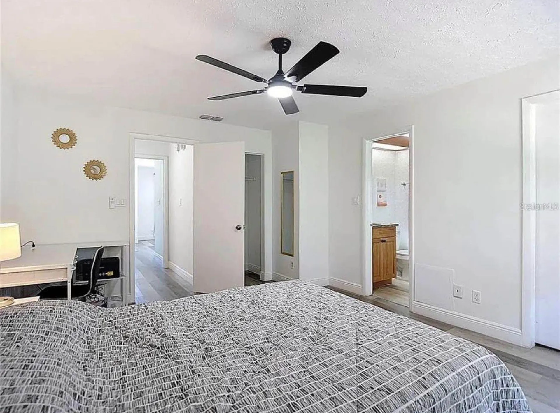 10131 Lake Oak Circle Tampa FL 33624