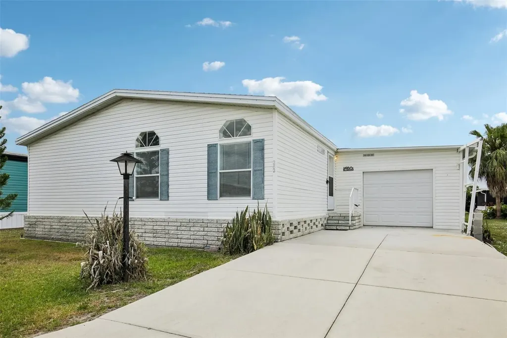 6710 36th Avenue E Palmetto FL 34221