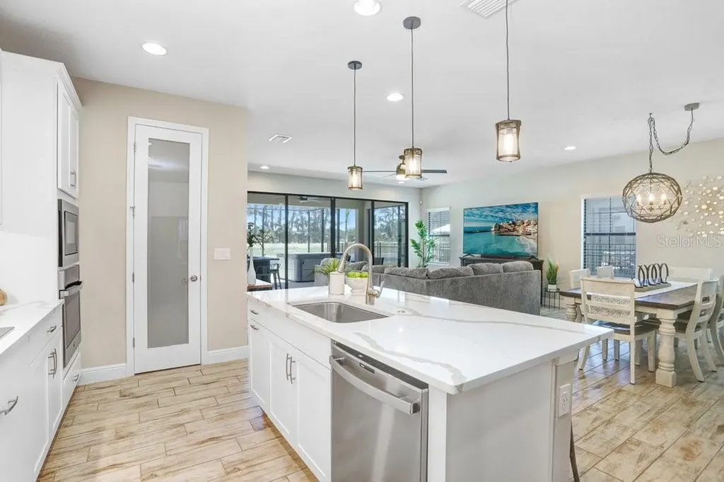 14828 Paddock Pond Avenue Lithia FL 33547