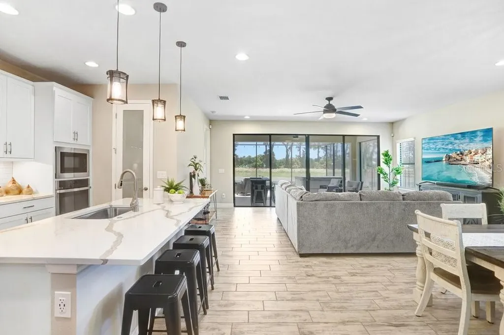 14828 Paddock Pond Avenue Lithia FL 33547