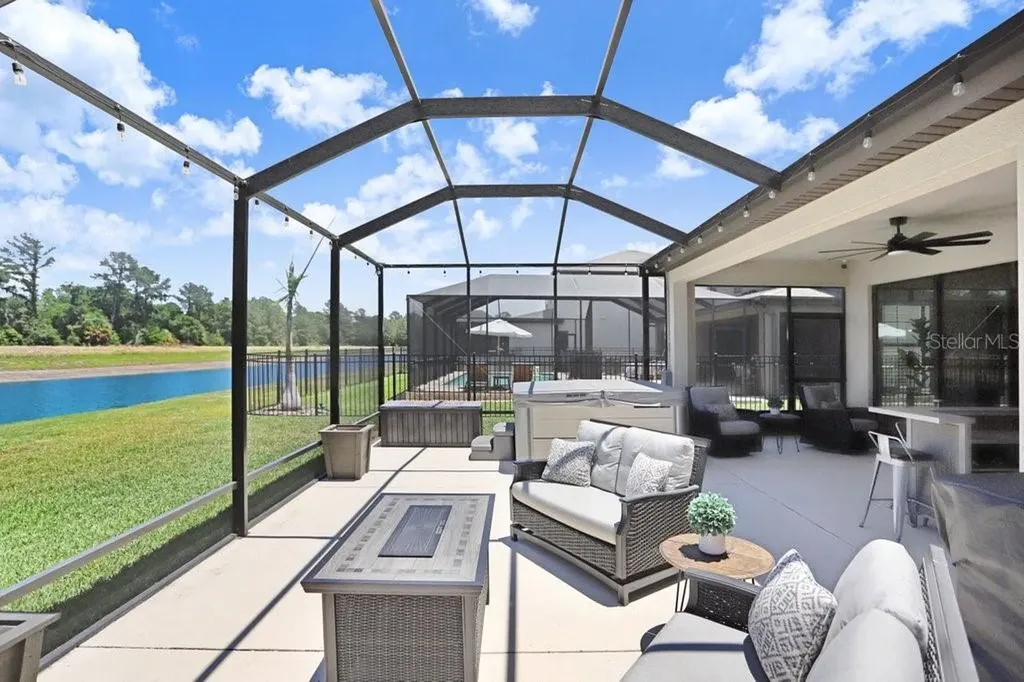 14828 Paddock Pond Avenue Lithia FL 33547