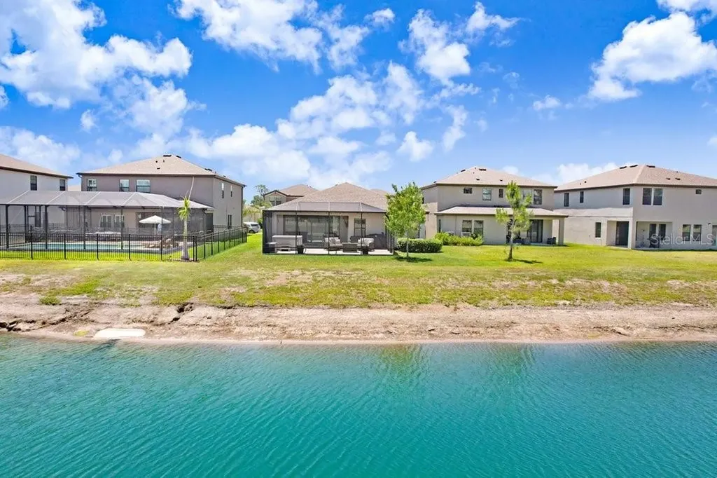 14828 Paddock Pond Avenue Lithia FL 33547