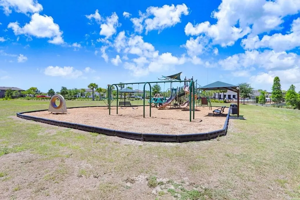 14828 Paddock Pond Avenue Lithia FL 33547