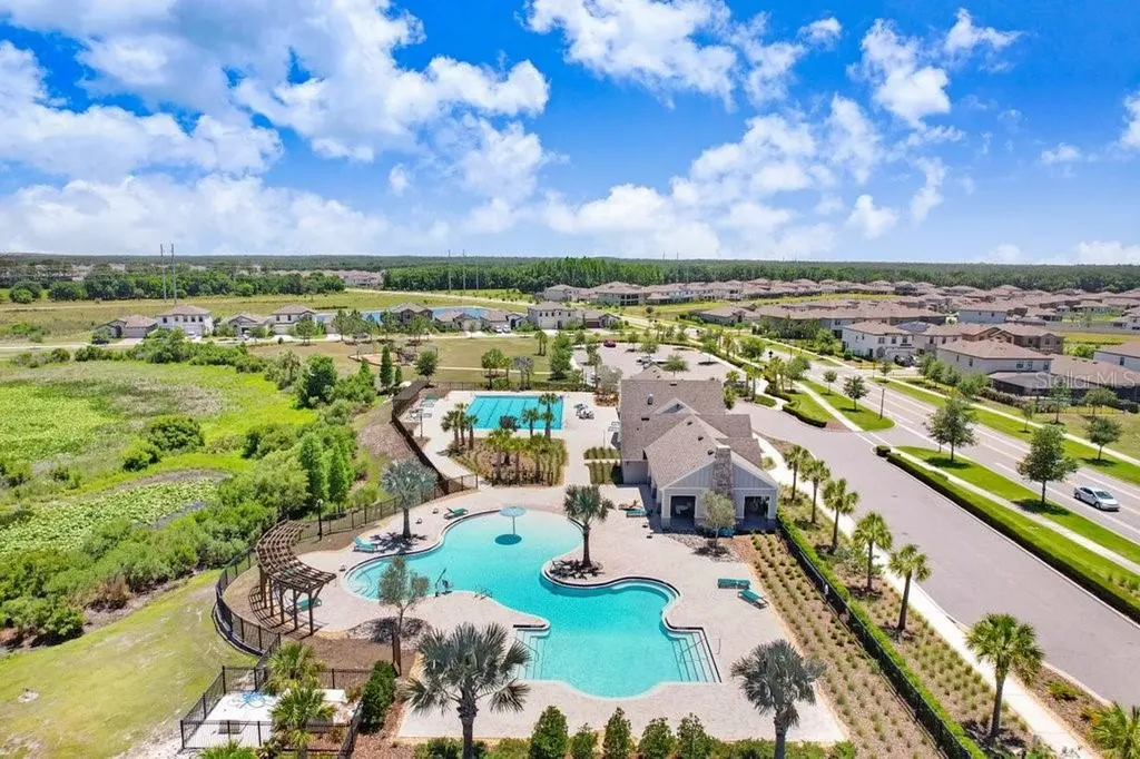 14828 Paddock Pond Avenue Lithia FL 33547