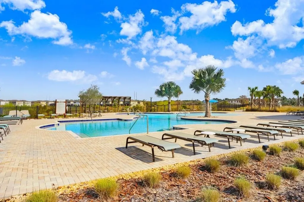 14828 Paddock Pond Avenue Lithia FL 33547