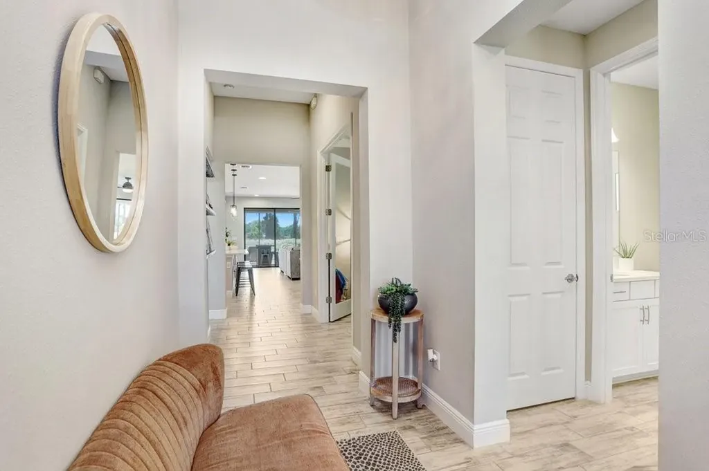 14828 Paddock Pond Avenue Lithia FL 33547