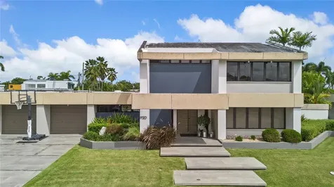 1920 Petunia St Urb. Santa Maria San Juan PR 00927