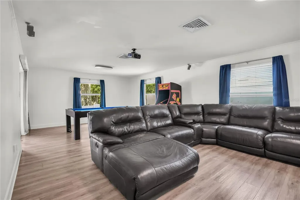 6820 South Shamrock Road Tampa FL 33616