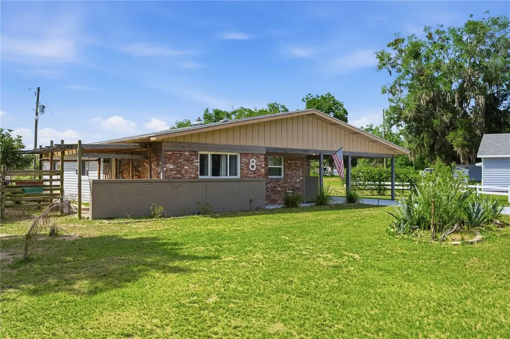 8 Silver Way Ocala FL 34472
