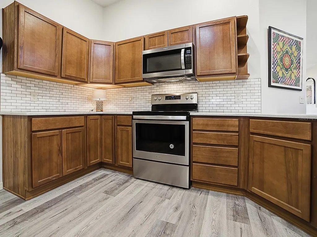 1033 Aloha Way Lady Lake FL 32159