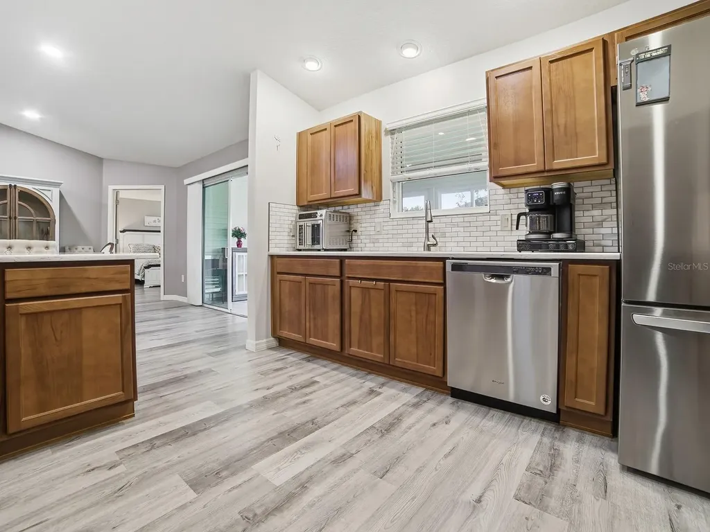 1033 Aloha Way Lady Lake FL 32159