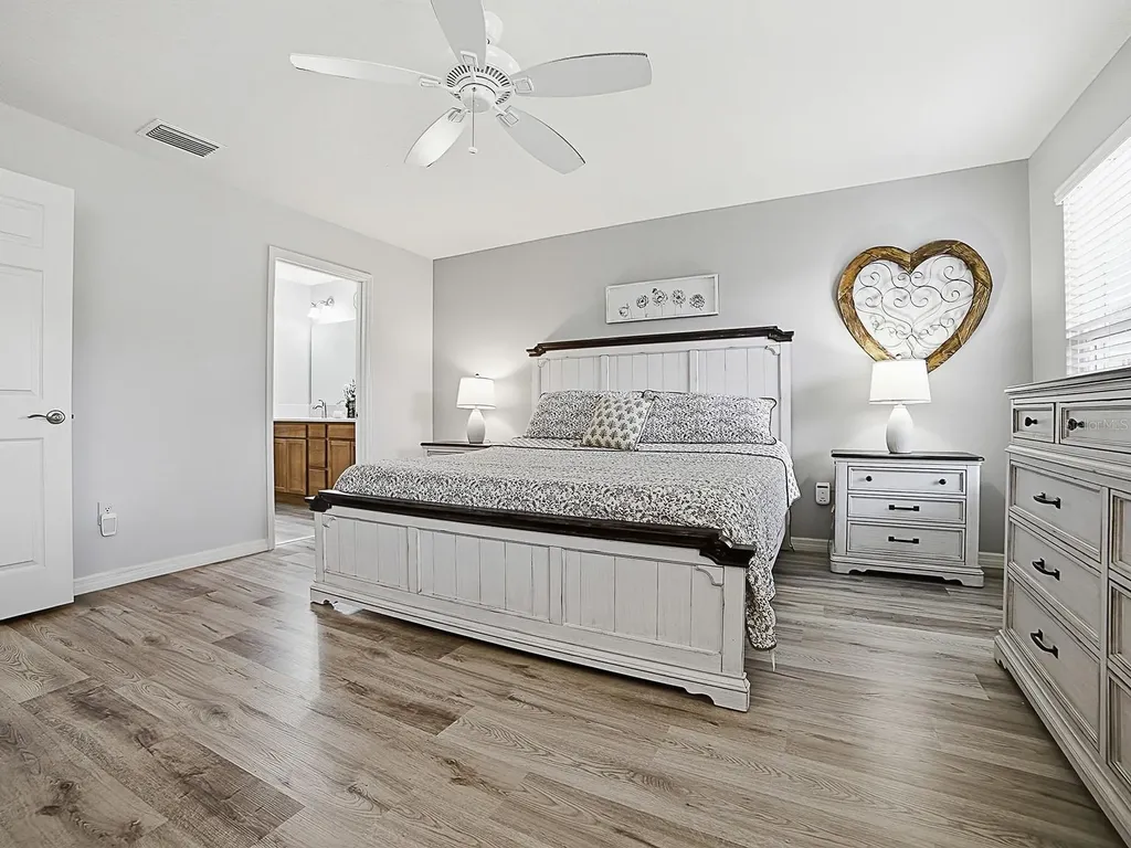 1033 Aloha Way Lady Lake FL 32159