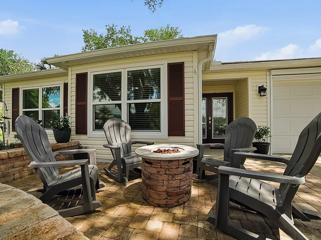 1033 Aloha Way Lady Lake FL 32159