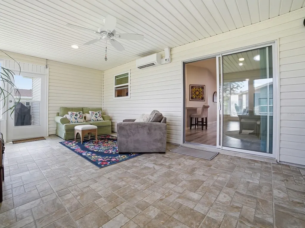 1033 Aloha Way Lady Lake FL 32159
