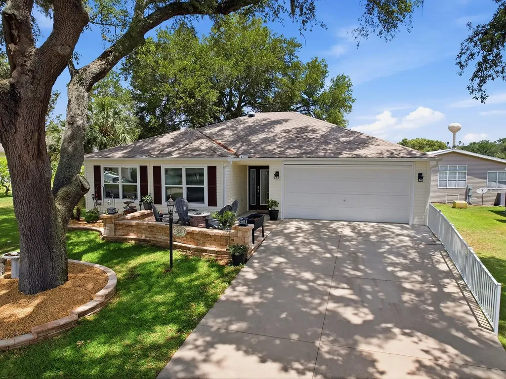 1033 Aloha Way Lady Lake FL 32159