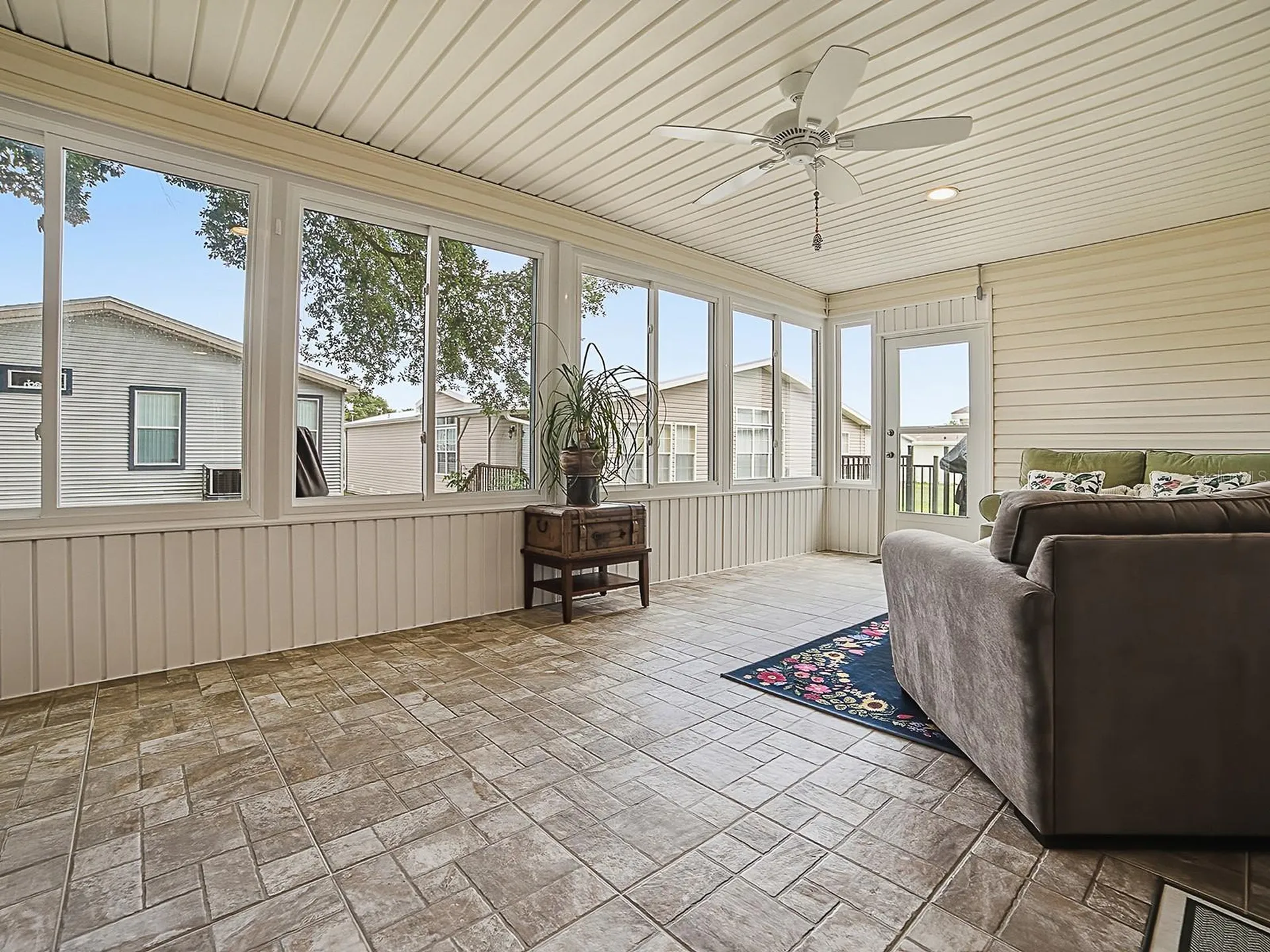 1033 Aloha Way Lady Lake FL 32159