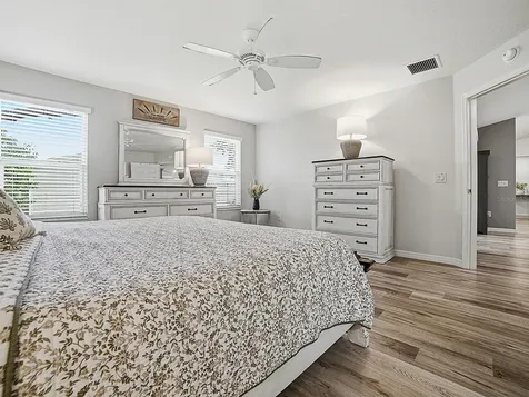 1033 Aloha Way Lady Lake FL 32159