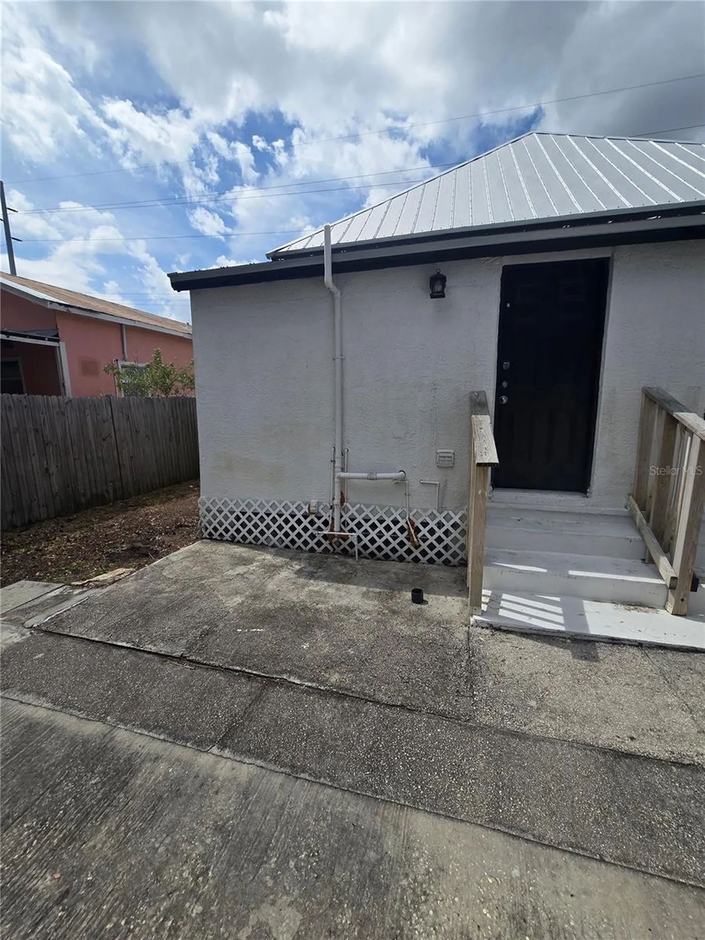 2406 E Clark Street Tampa FL 33605