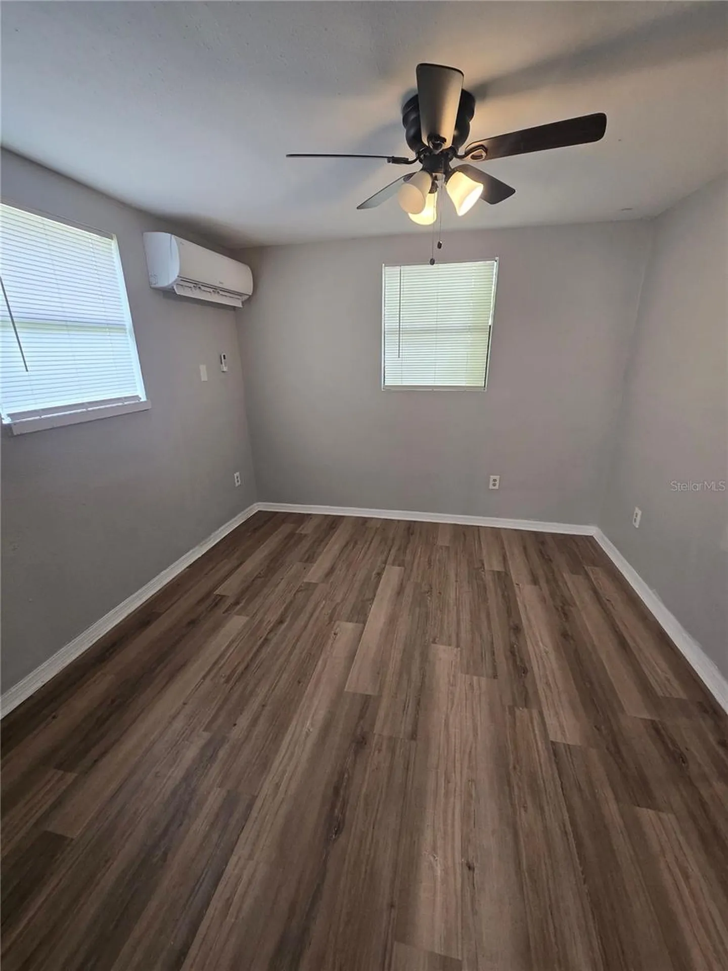 2406 E Clark Street Tampa FL 33605