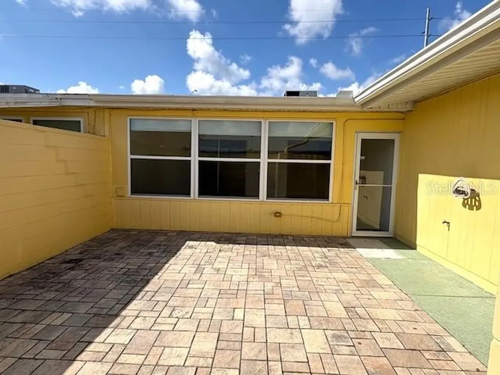 1005 Rickenbacker Drive Sun City Center FL 33573