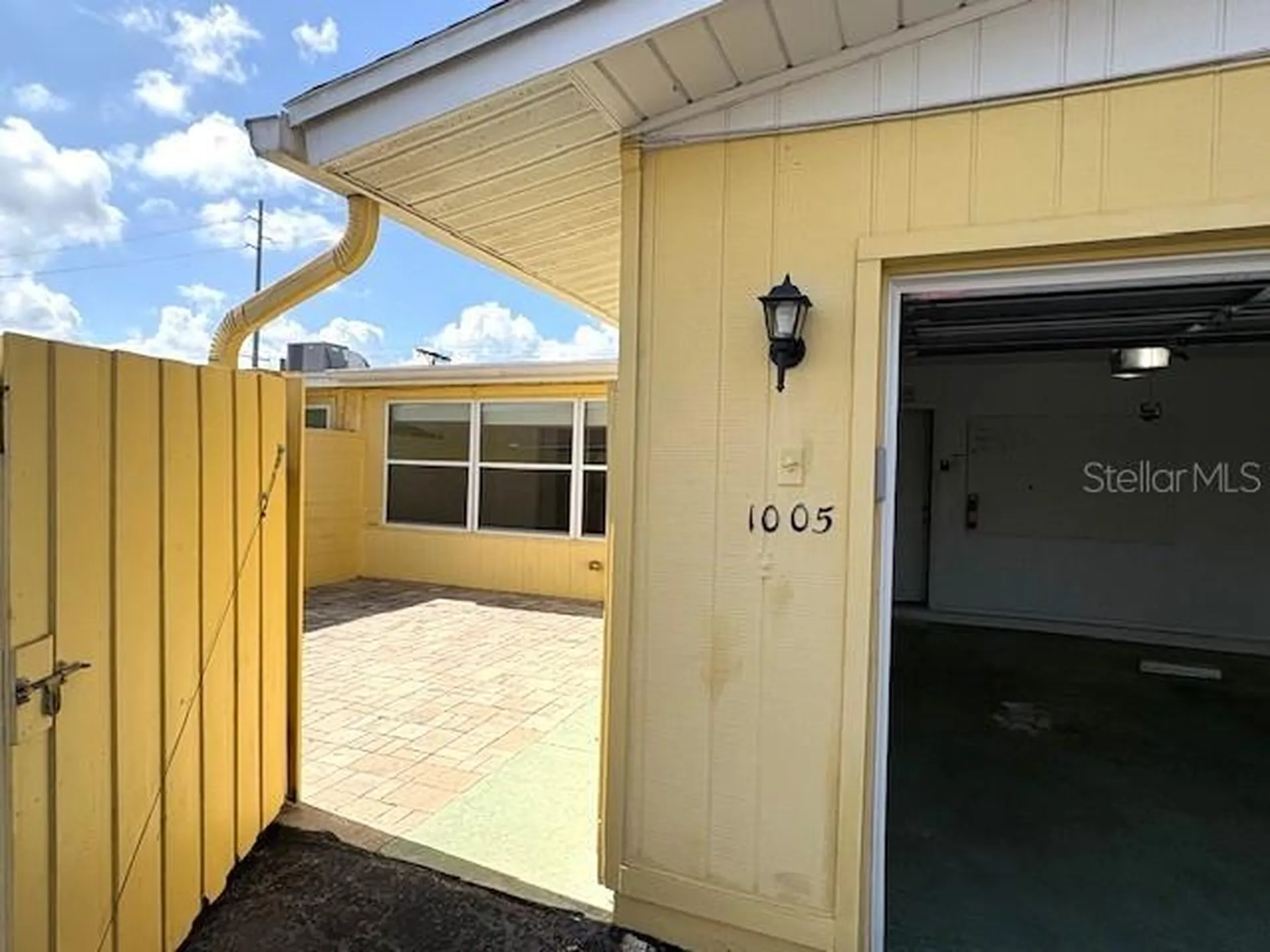 1005 Rickenbacker Drive Sun City Center FL 33573