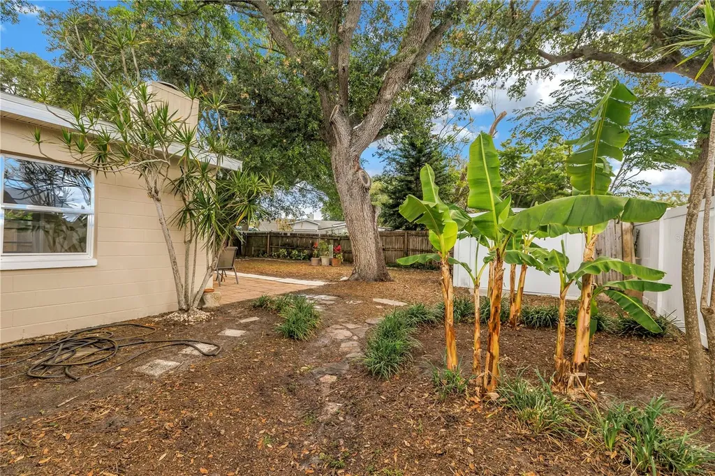 9579 Golden Grove Street Seminole FL 33772