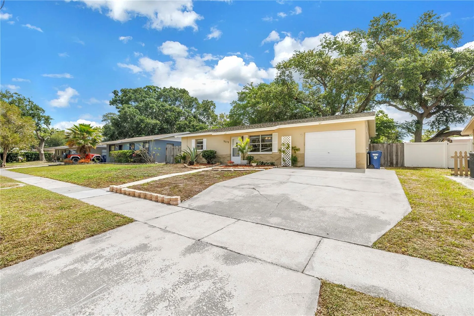 9579 Golden Grove Street Seminole FL 33772
