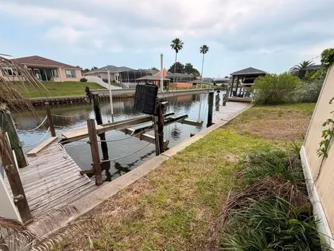 7 Clee Court Palm Coast FL 32137