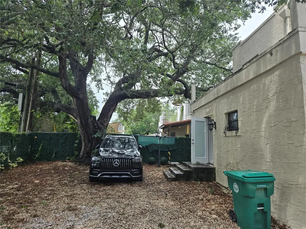 12 NE 50th Street Miami FL 33137