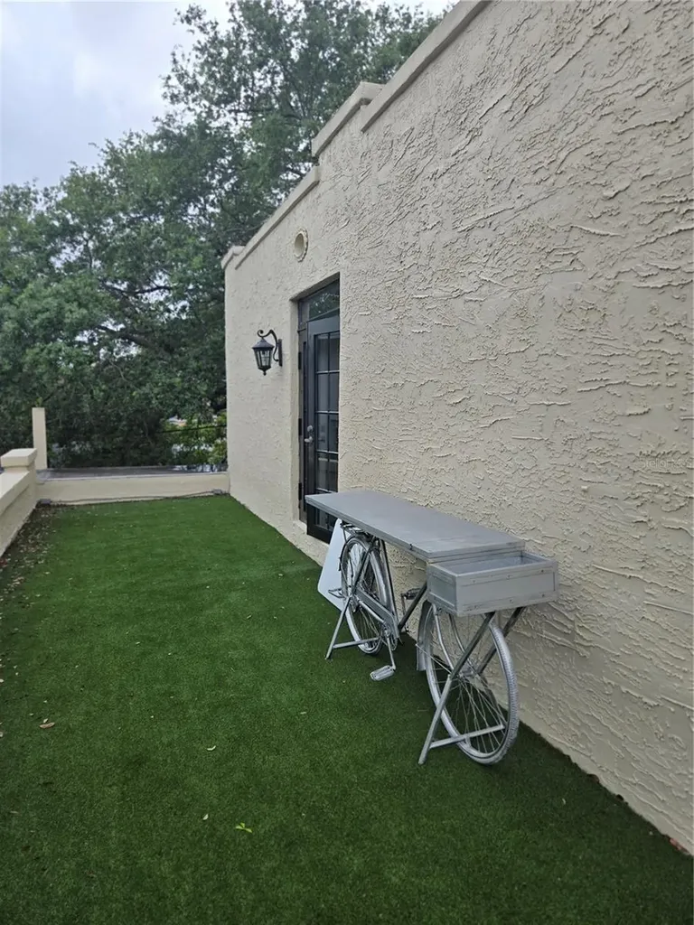 12 NE 50th Street Miami FL 33137