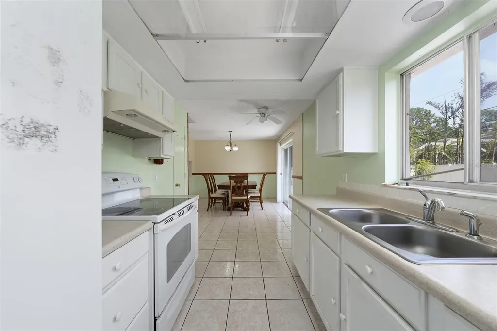 660 Fernandina Street NW Palm Bay FL 32907