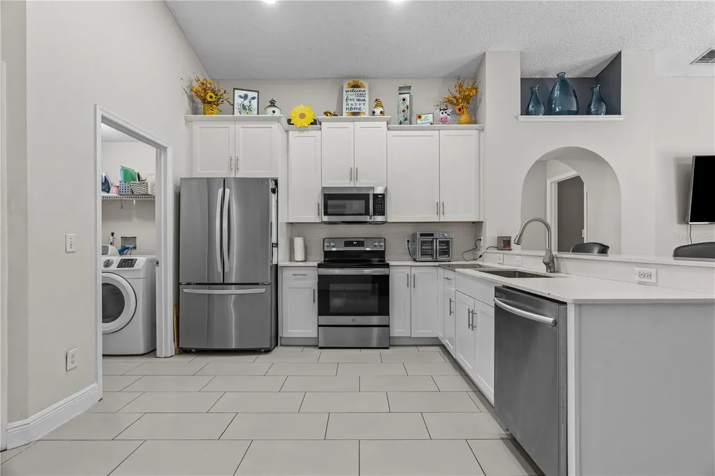 2490 Shelby Circle Kissimmee FL 34743