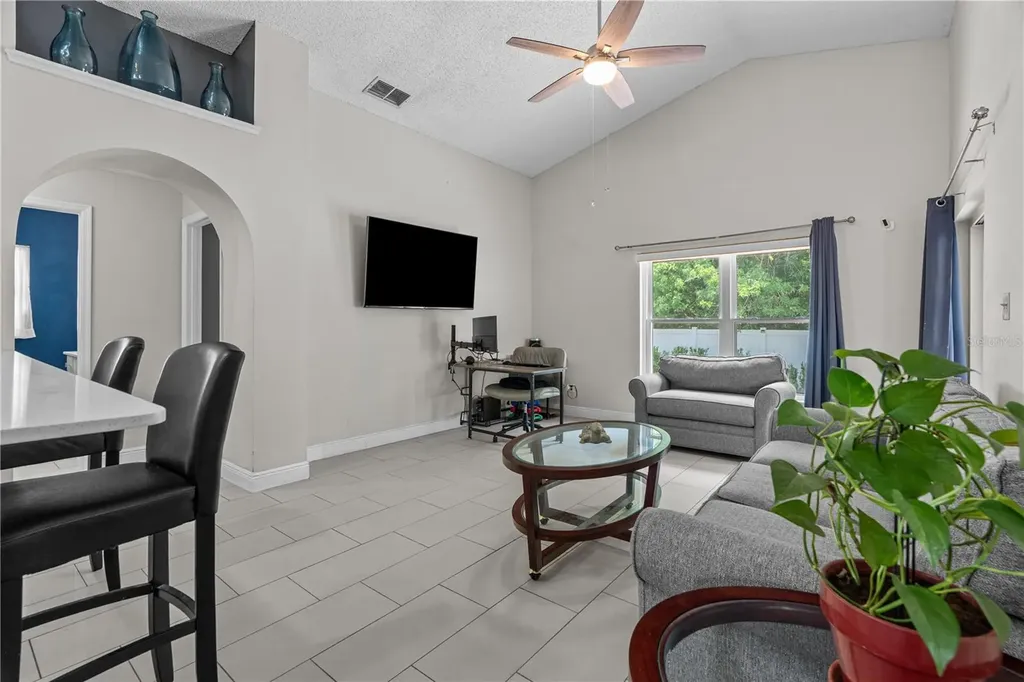 2490 Shelby Circle Kissimmee FL 34743