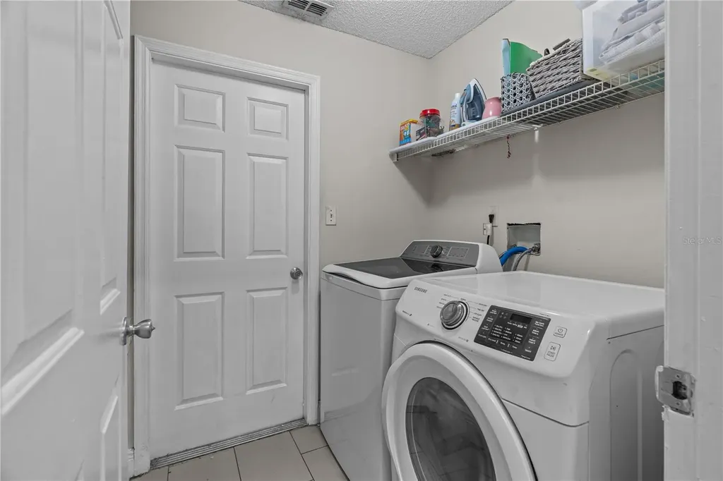 2490 Shelby Circle Kissimmee FL 34743