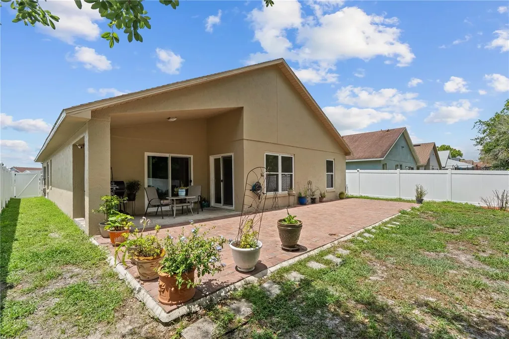 2490 Shelby Circle Kissimmee FL 34743