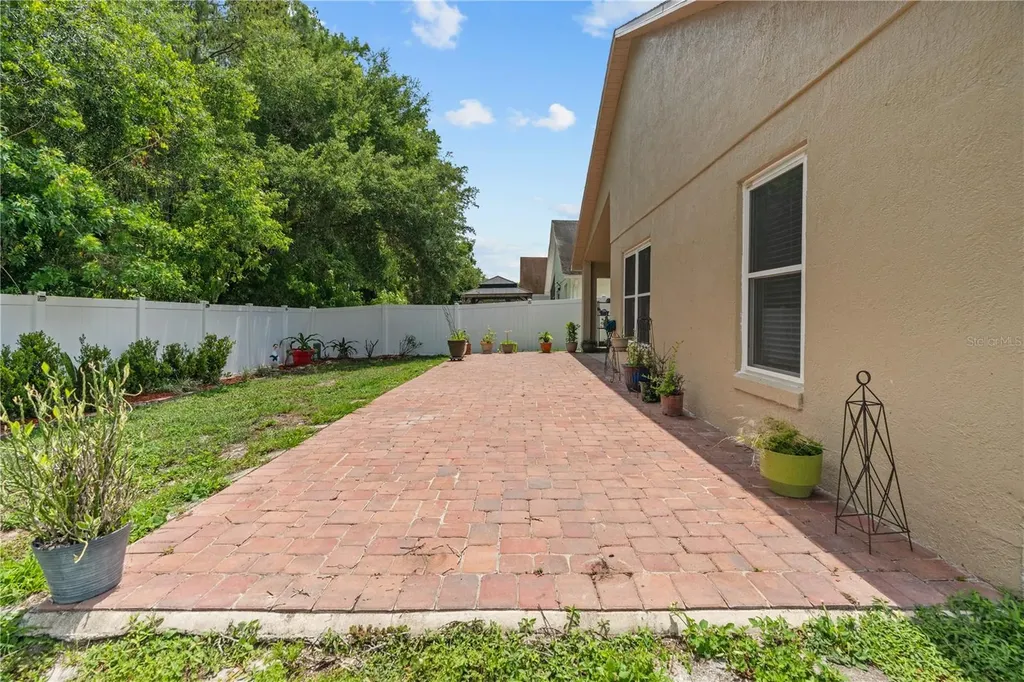 2490 Shelby Circle Kissimmee FL 34743